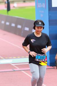 BIB: 2185
                            <button type="button" onclick="openModal(4646137)" class="btn btn-primary btn-sm float-right btn-popup" data-toggle="modal" data-target=".modal-high-quality">
                        <i class="fas fa-shopping-cart"></i> Add to Cart
                    </button>
                                            <button type="button" onclick="isThisMe(4646137, true)" class="btn btn-success btn-sm float-right btn-popup btn-isme hidden" data-toggle="tooltip" data-placement="bottom" title="นี่คือรูปของคุณใช่ไหม คลิกที่นี่เพื่อเอาเข้าอัลบั้ม">
                        <i class="fas fa-plus"></i> Add to album
                    </button>
                    <button type="button" onclick="isThisMe(4646137, false)" class="btn btn-warning btn-sm float-right btn-popup btn-isnotme hidden">
                        <i class="fas fa-ban"></i> Remove from album
                    </button>